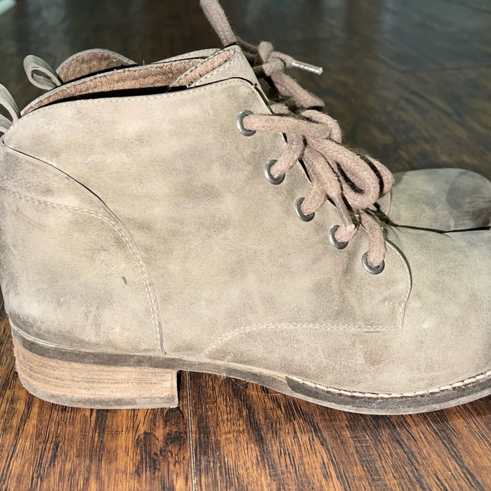 Women buckle booties size 7